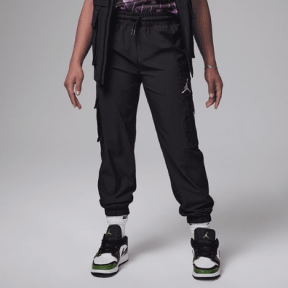 NWT Nike Jordan Girl’s Post Up Cargo Joggers